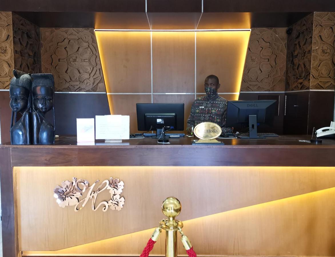 Hotel Hibiscus Louis Либревиль Экстерьер фото